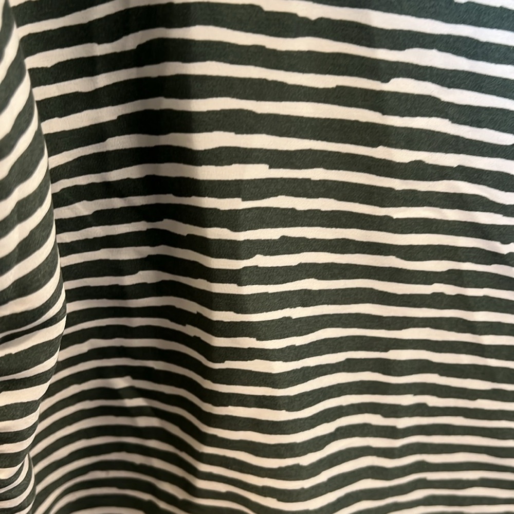 Gap Top. Olive Stripe Front- Solid Back Olive T-S… - image 3